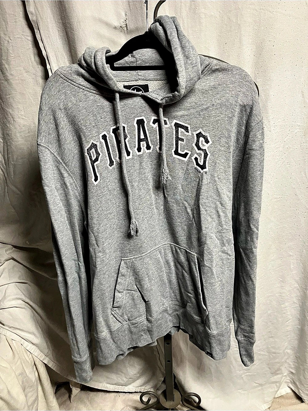 47 Men's Gray Graphic Hoodie Size XL